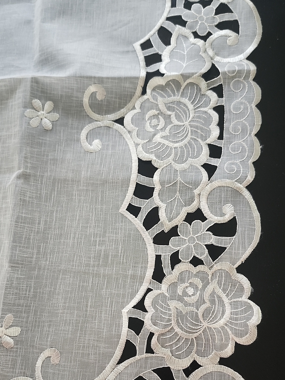NWT GERMAN Table Cloth - Picture 3 of 6